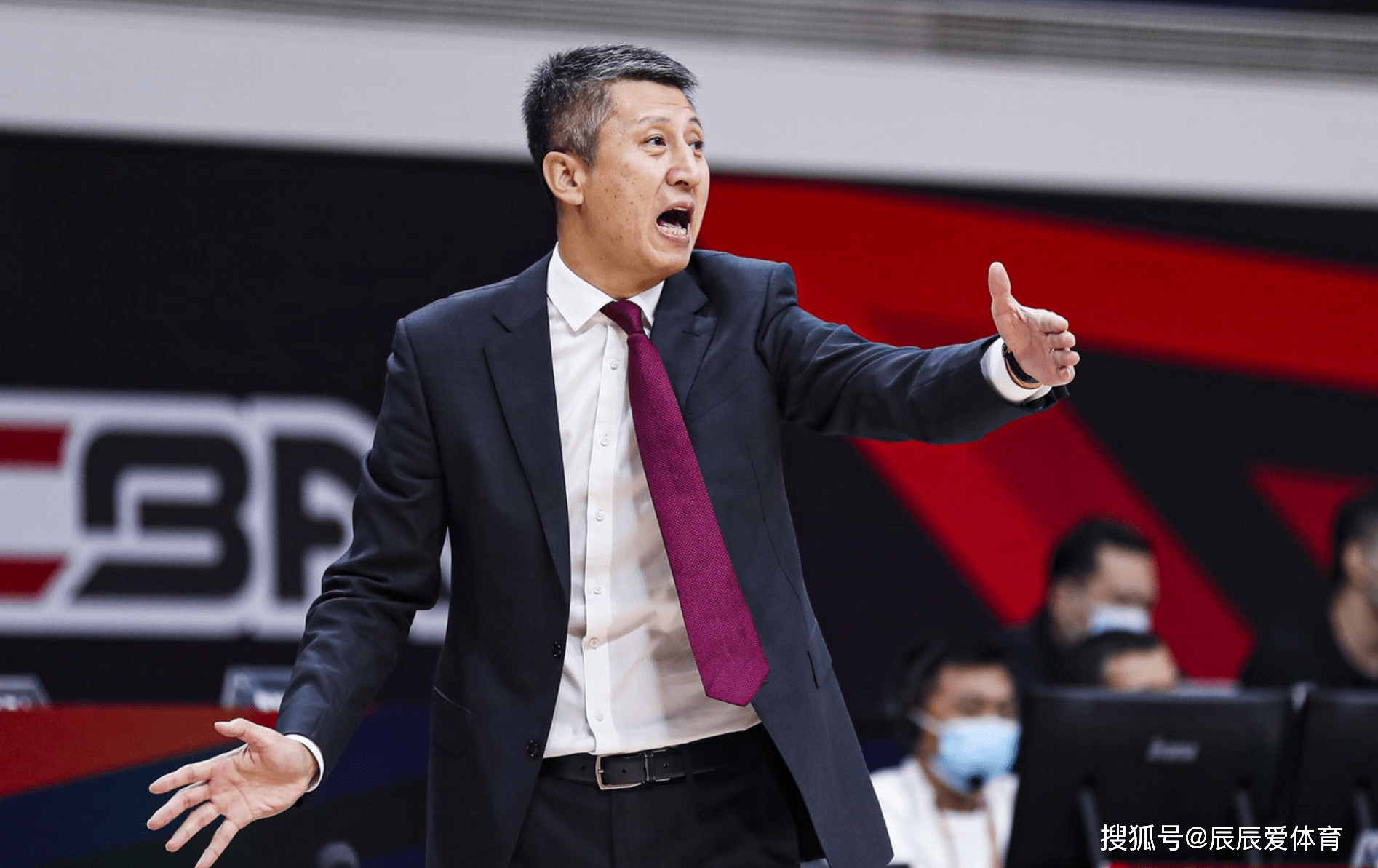 转折点罗马门线救险，CBA常规赛冲刺阶段攻防权衡，目标明确，细节决定成败